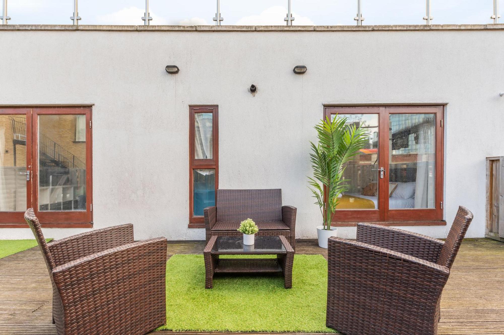 London Waterloo Apartment With Large Private Terrace - View Of The London Eye - 1 Bedroom 1 Bath מראה חיצוני תמונה